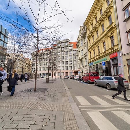 Exclusive Apartment Near Kafka'S Head Praga Esterno foto