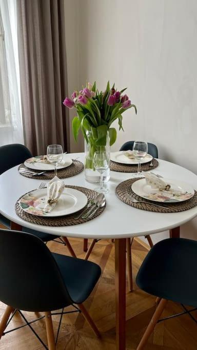 Exclusive Apartment Near Kafka'S Head Praga Esterno foto